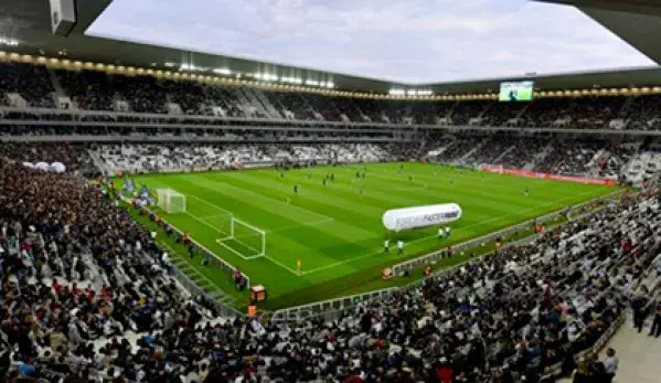 Photo d'un événement sportif dans l'enceinte du stade de Bordeaux